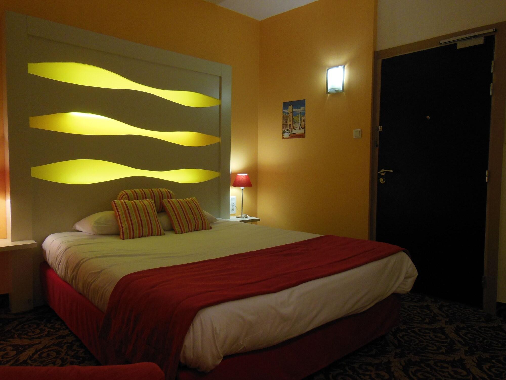 Logis Hotel Le Glacier Orange  Dış mekan fotoğraf