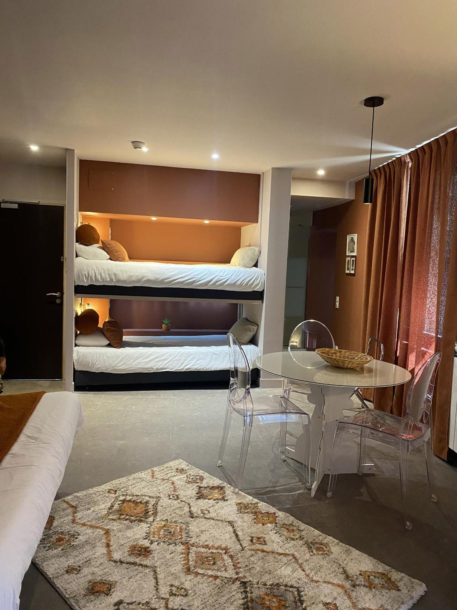 Logis Hotel Le Glacier Orange  Oda fotoğraf