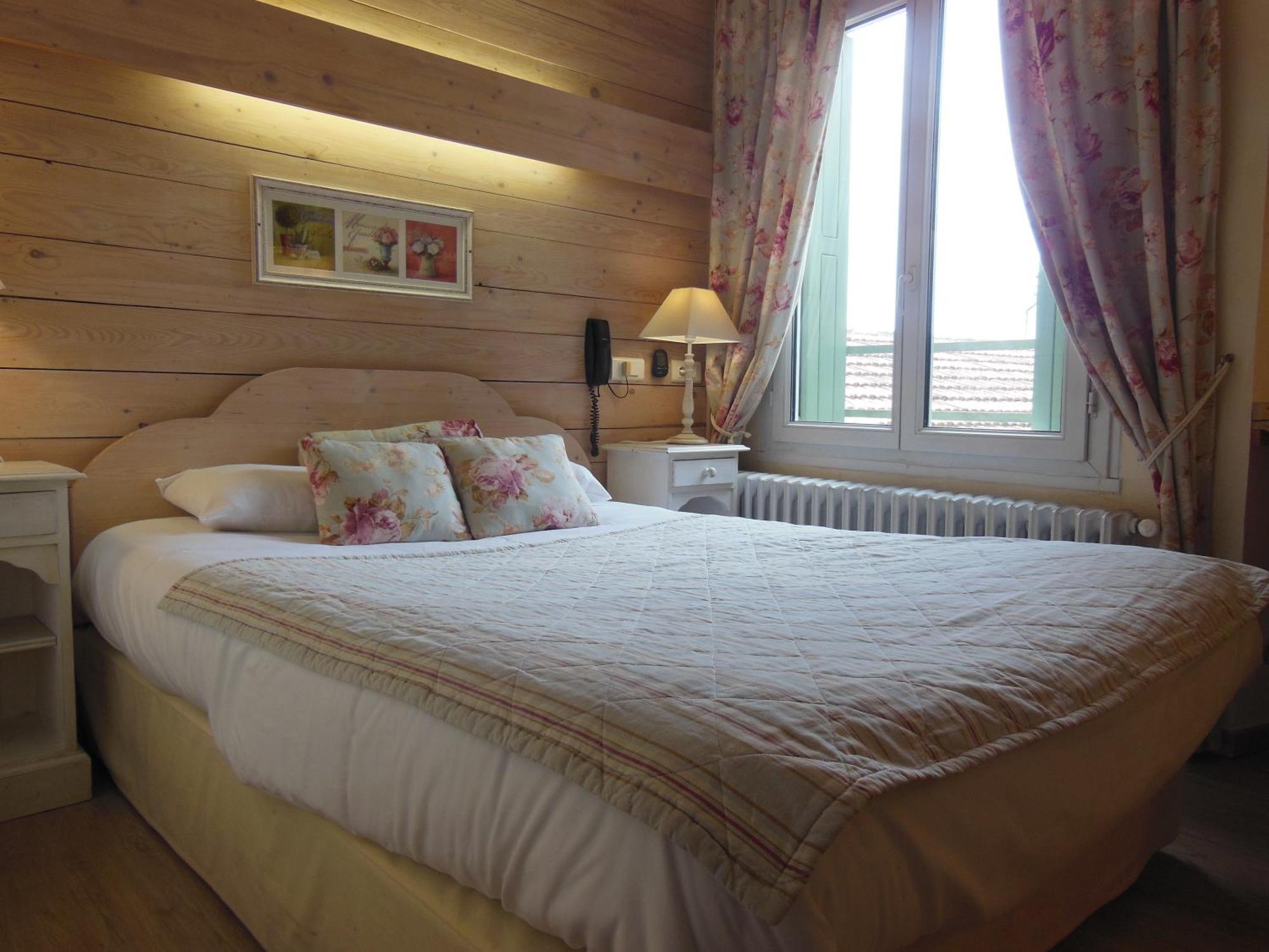 Logis Hotel Le Glacier Orange  Dış mekan fotoğraf